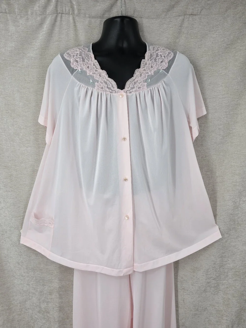 Shadowline Vintage Pink Lace Trim Women's Pajama Set with Matching Robe Nylon